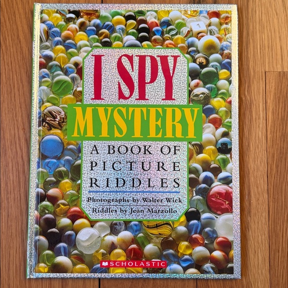 I Spy Mystery Book Set - Picture 2 of 6